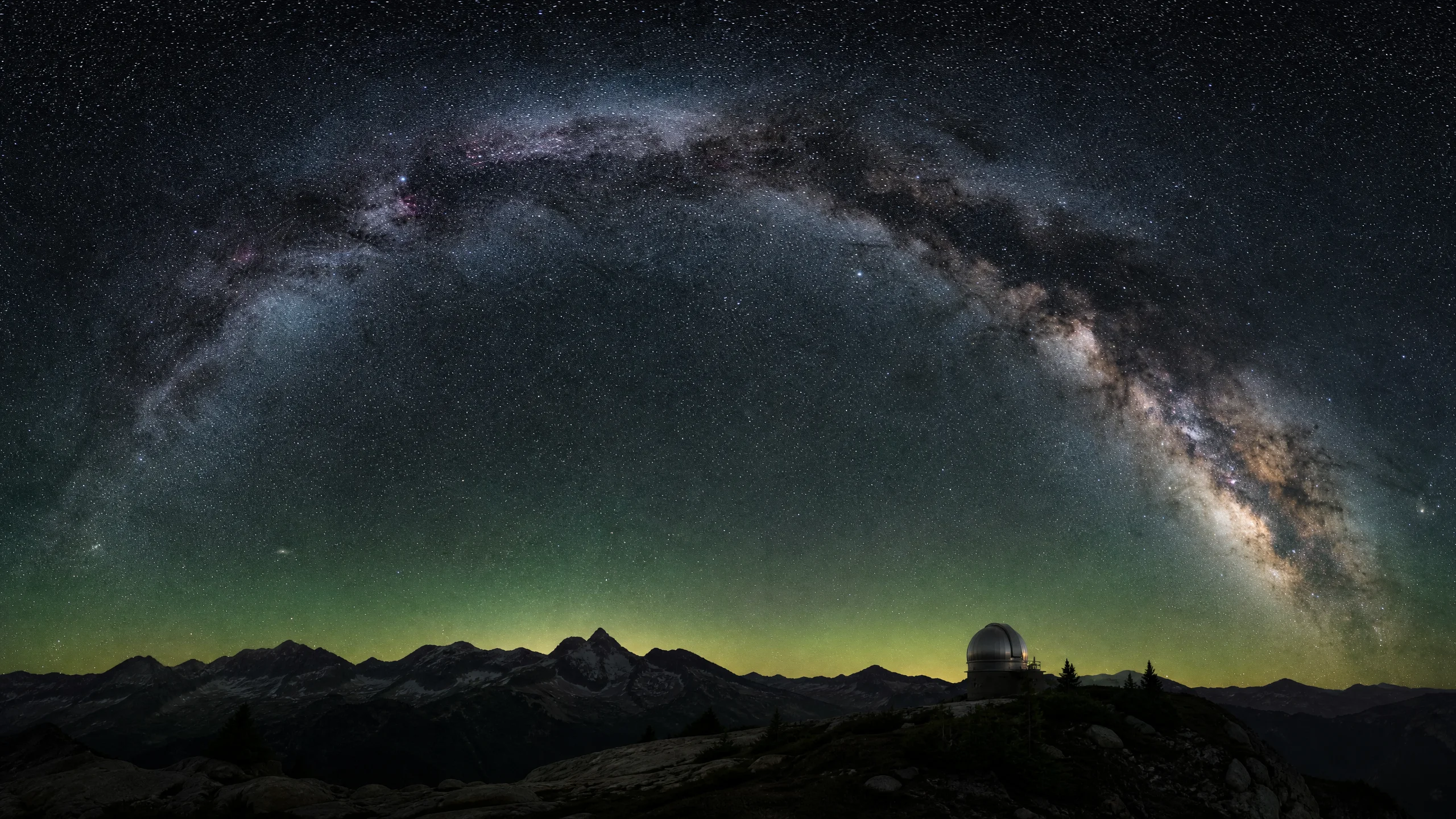 暗夜公园银河全﻿景作为视差背景